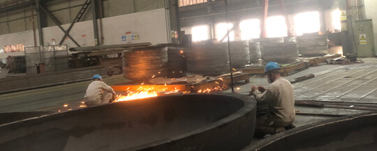 Welding quality problems between dish head and pressure vessel