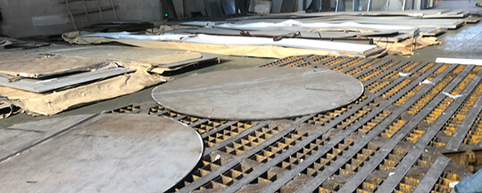 Forming process of composite pressure vessel